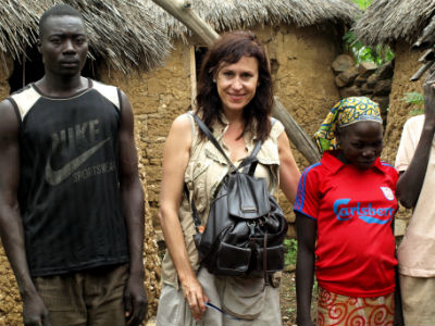 Familia en un poblado de Camerún