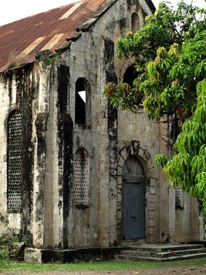 La iglesia colonial de Karabane