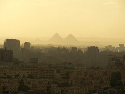 Las pirámides de Giza en el Cairo desde La Ciudadela