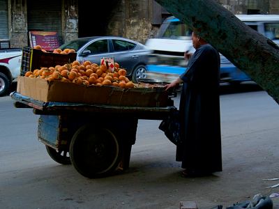 Un puesto de naranjas en El Cairo
