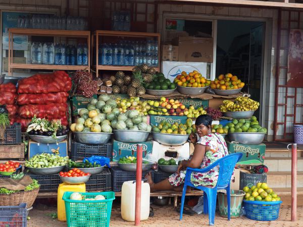 Puesto de fruta en Ouagua Burkina Faso