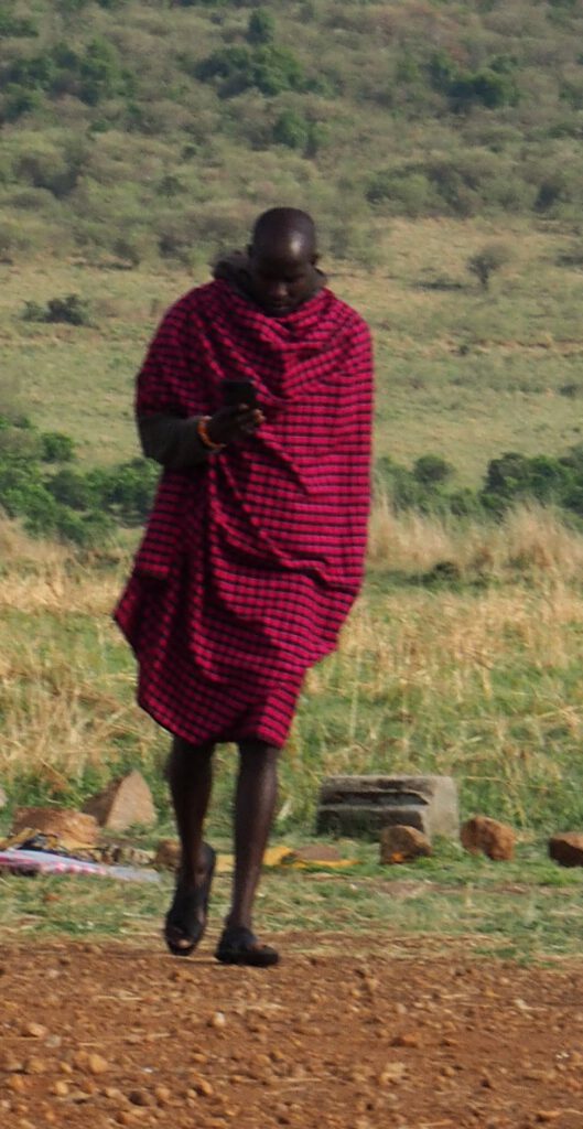 Un masai en Masai Mara Kenia