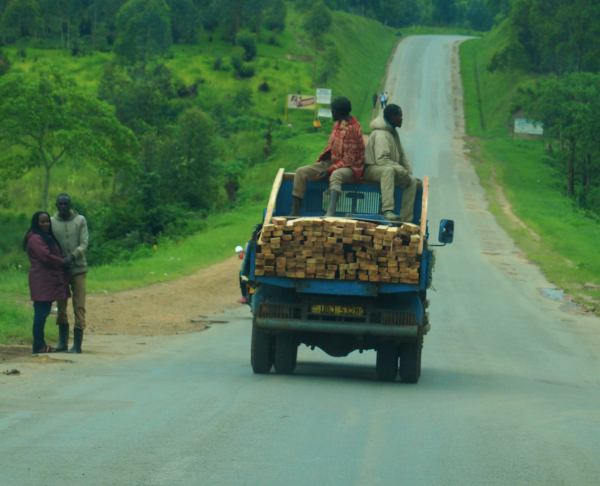 Recorriendo Uganda camino de The Queen Elisabeth National Park