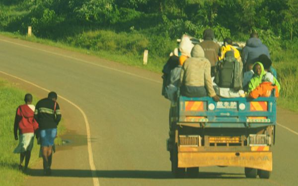Recorriendo Uganda en coche