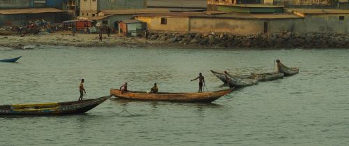 Pescadores en Conakry (Guinea)