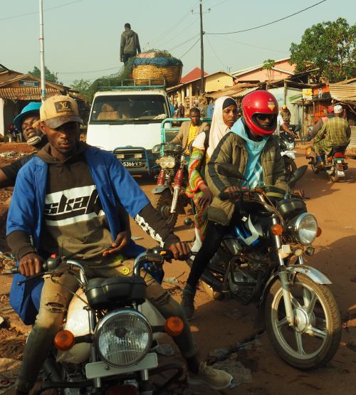 Moto taxis en Conakry (Guinea)