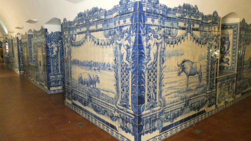 Azulejos en el interior de “La Fortaleza de São Miguel” Luanda, Angola