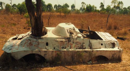 Un tanque entre Menongué y Cuito Angola