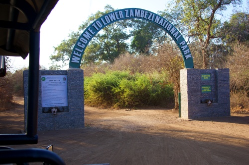 Puerta de entrada al Lower Zambizi NP Zambia